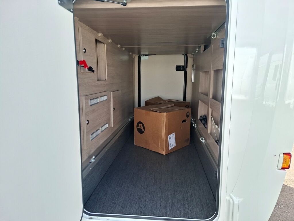 Kabe Travel Master Classic 740 LGB ALDE 2026 