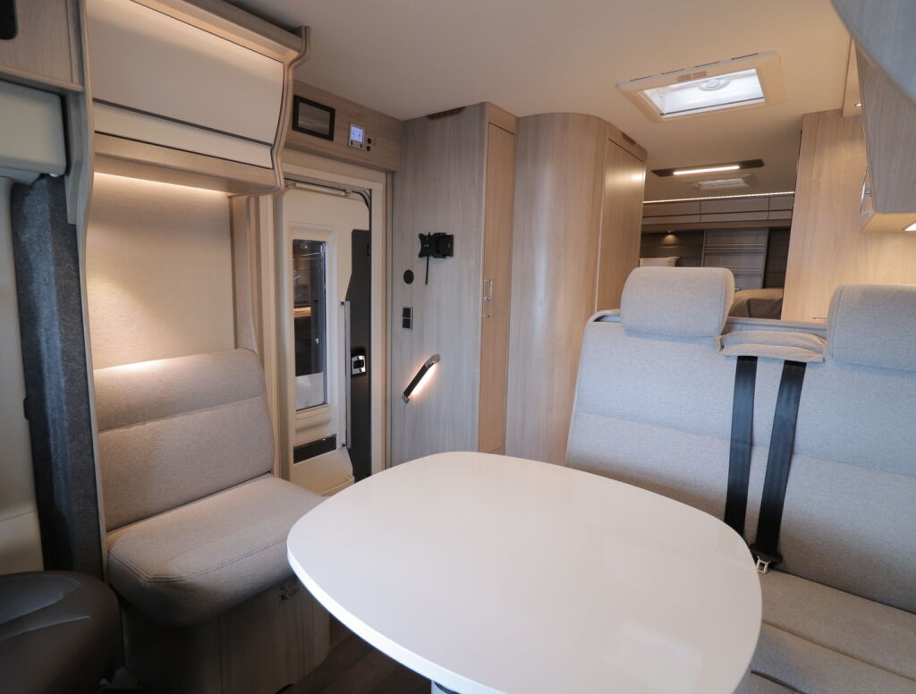 Kabe Travel Master Classic 740 LGB ALDE 2026 