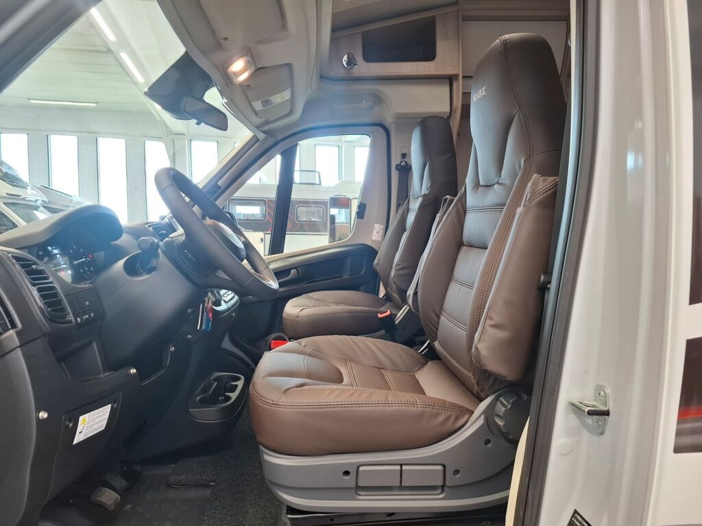 Kabe Travel Master Classic 740 LGB ALDE 2026 