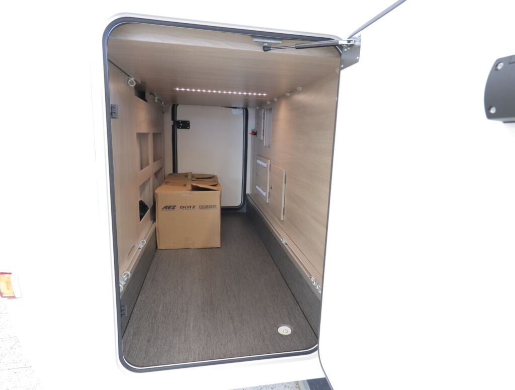 Kabe Travel Master Classic 740 LGB ALDE 2026 
