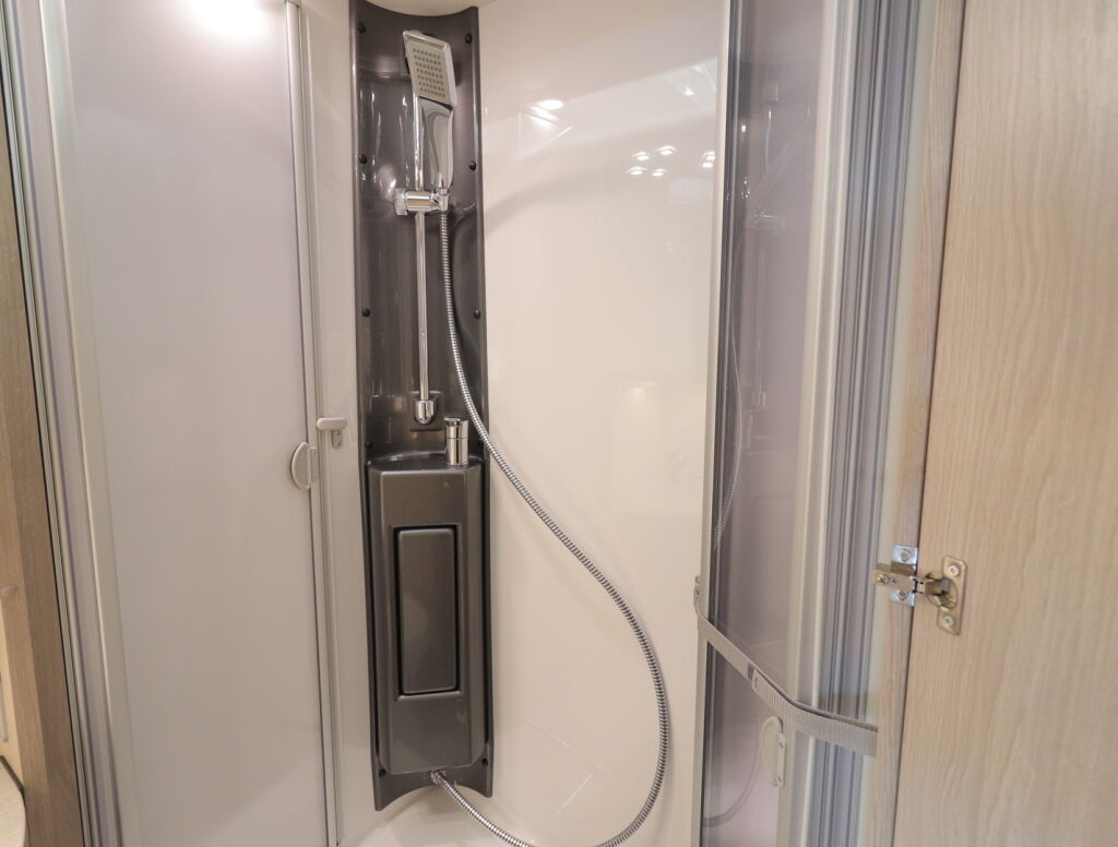 Kabe Travel Master Classic 740 LGB ALDE 2026 