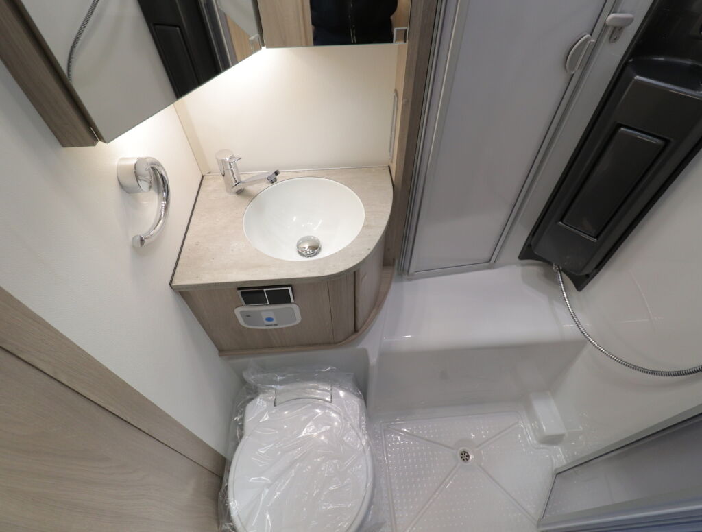 Kabe Travel Master Classic 740 LGB ALDE 2026 