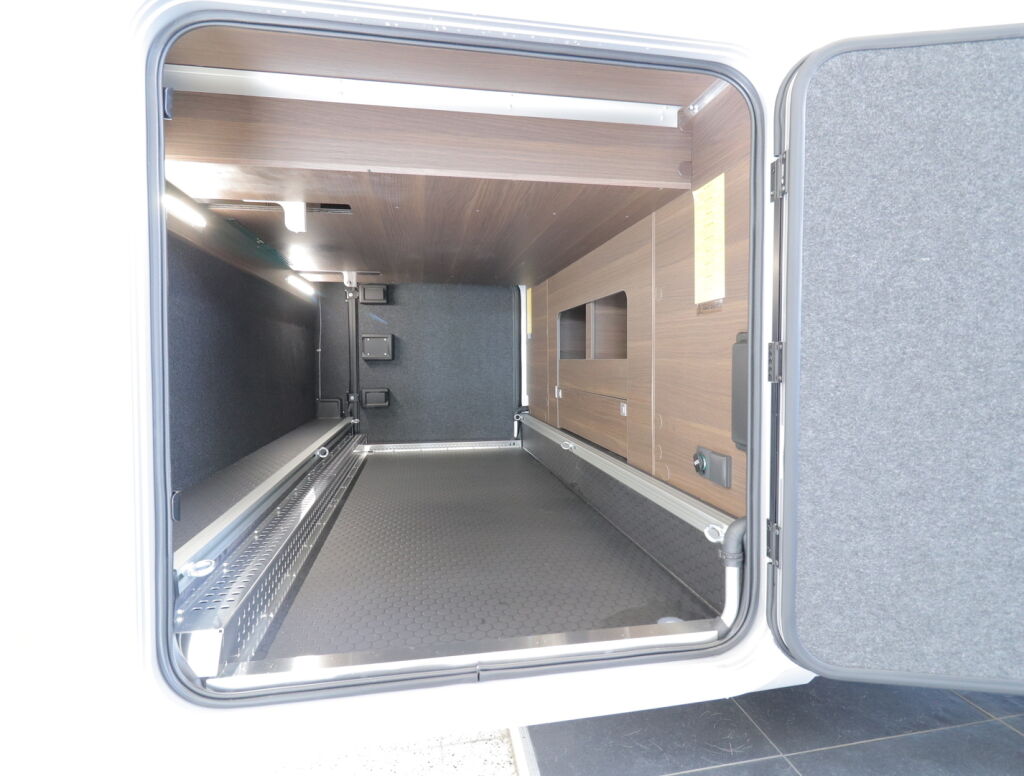 Adria MATRIX SUPREME 670 DC ALDE 2026 
