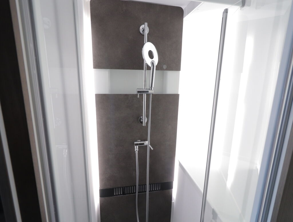 Adria MATRIX SUPREME 670 DC ALDE 2026 