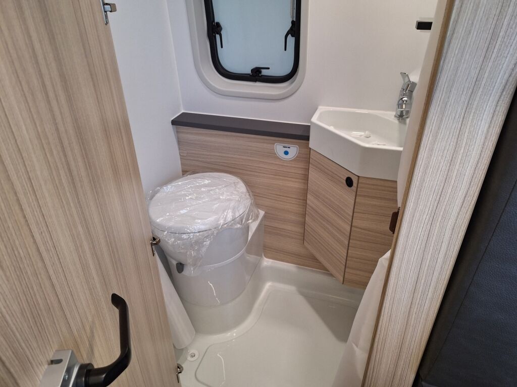 Sun living V 65 GX 2026 Musta
