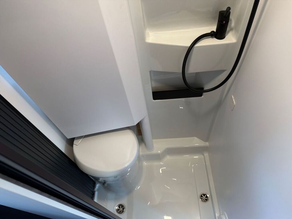 Adria TWIN SELECT 640 SLB 2027 