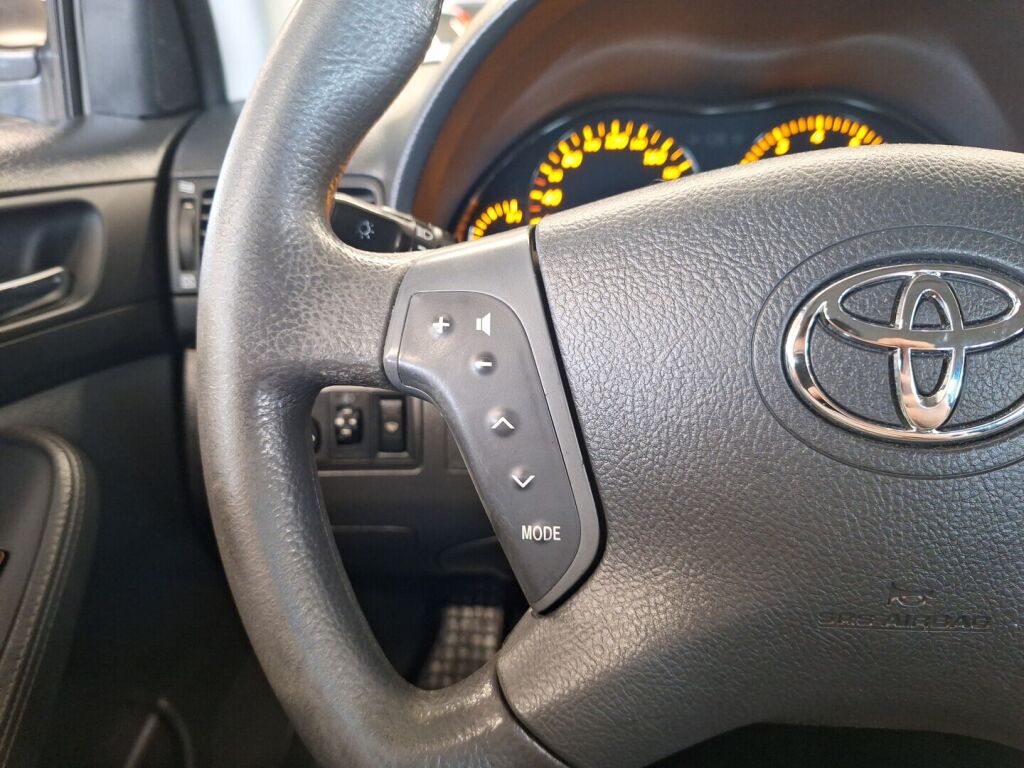 Toyota Avensis 2003 Sininen