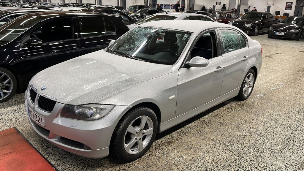 BMW 318 2006 Harmaa