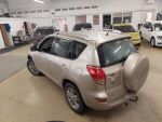 Toyota RAV4 2006 Ruskea (beige)