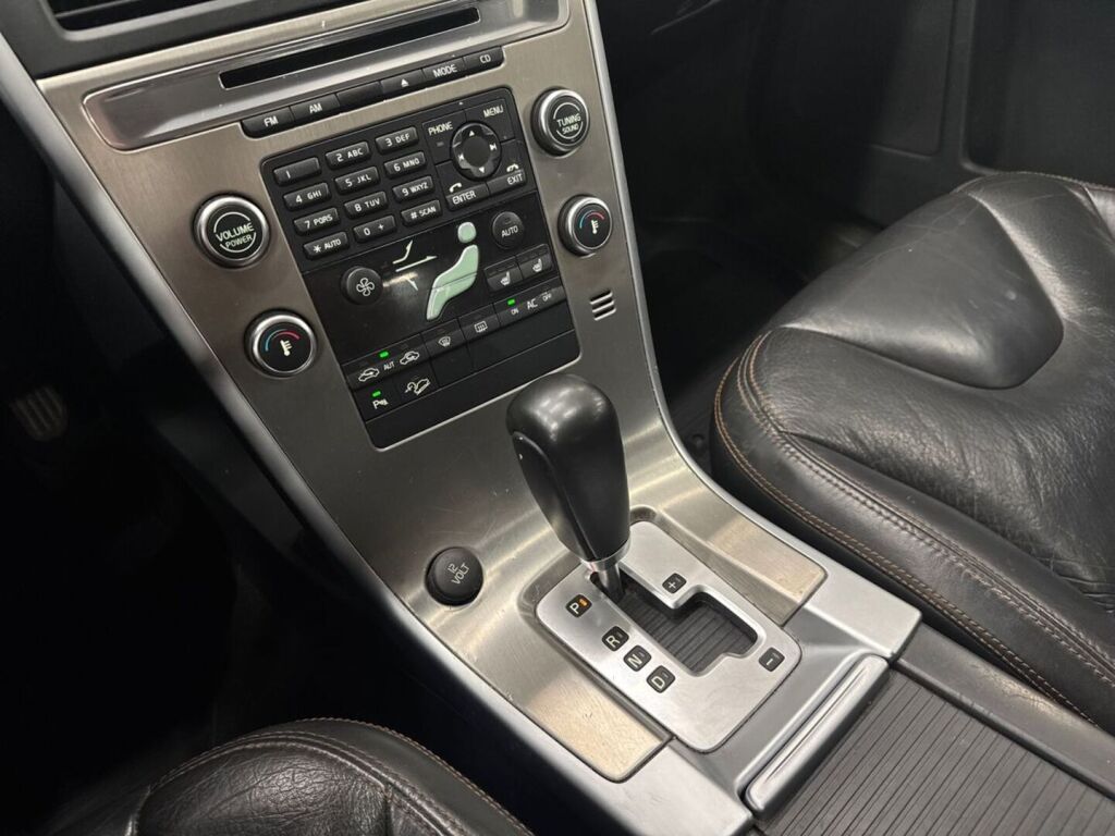 Volvo XC60 2010 Sininen