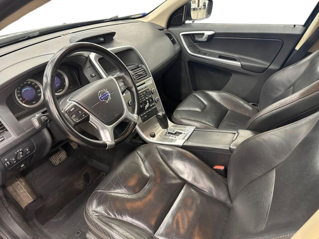 Volvo XC60 2010 Sininen