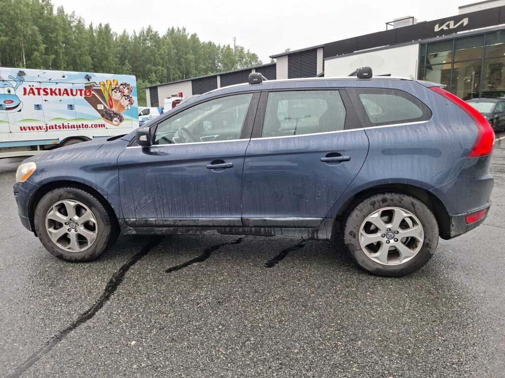 Volvo XC60 2010 Sininen