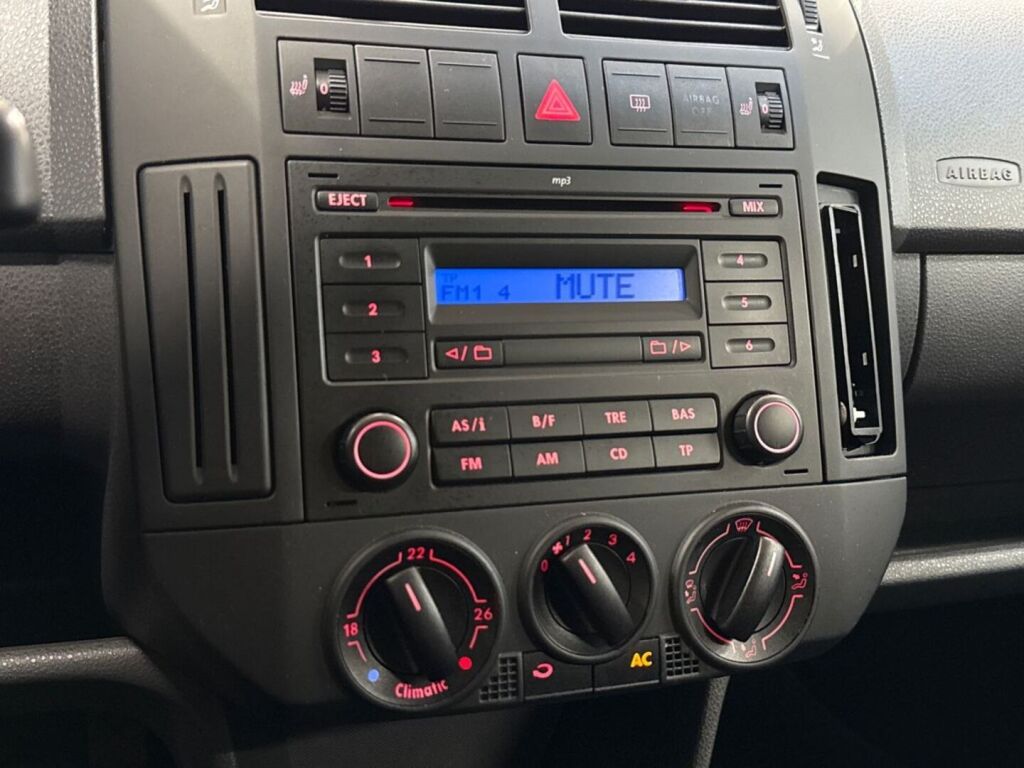 Volkswagen Polo 2006 Harmaa