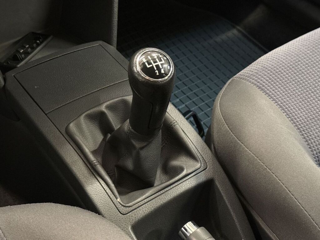 Volkswagen Polo 2006 Harmaa
