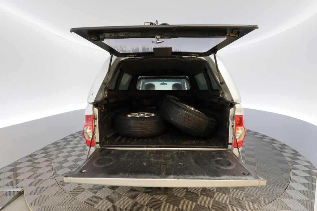 Isuzu D-Max 2010 Hopea