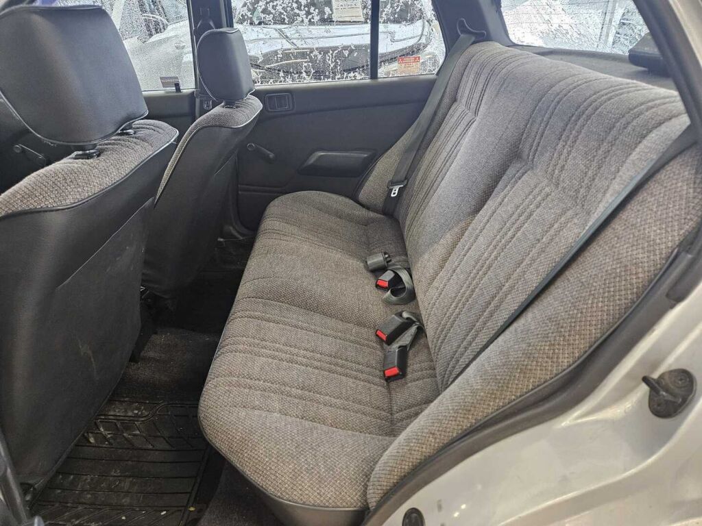 Mitsubishi Lancer 1991 Harmaa