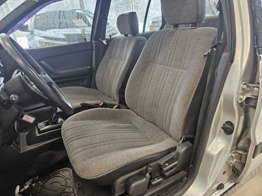 Mitsubishi Lancer 1991 Harmaa