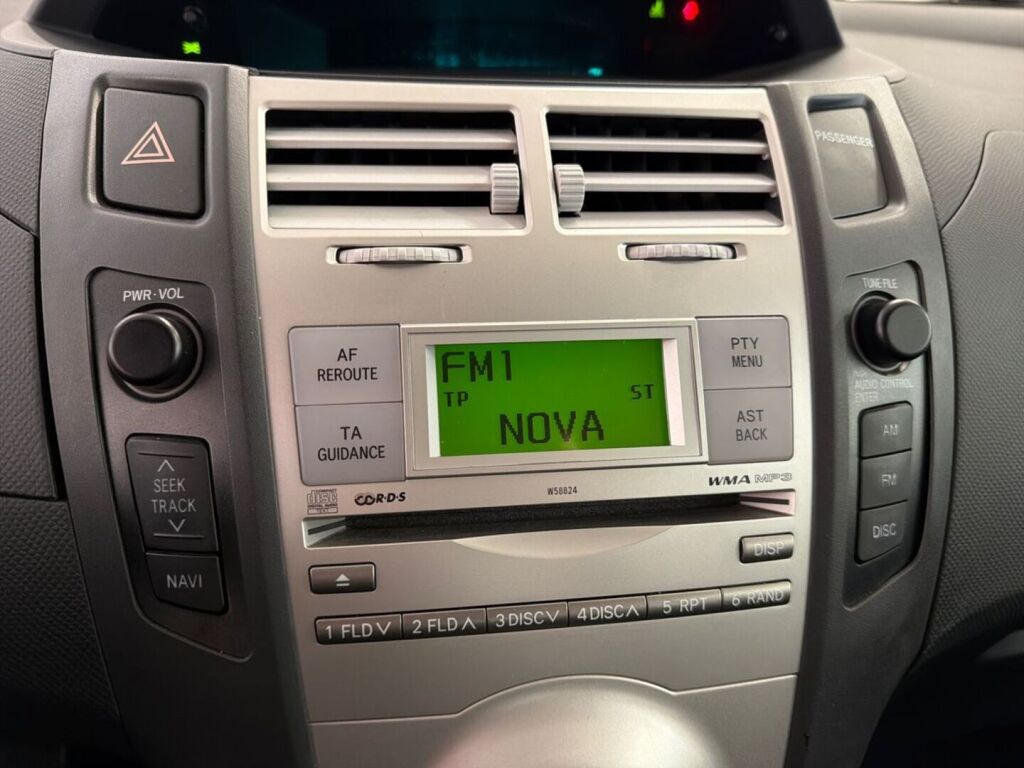 Toyota Yaris 2006 Musta