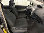 Toyota Yaris 2006 Musta