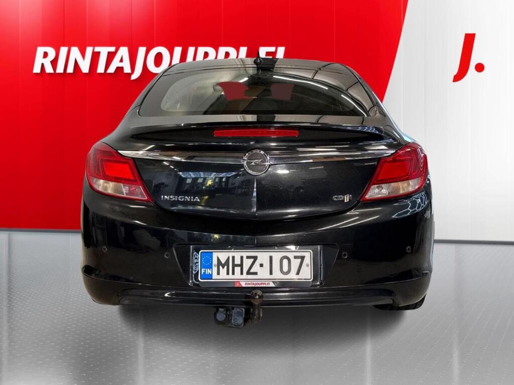 Opel Insignia 2010 Musta