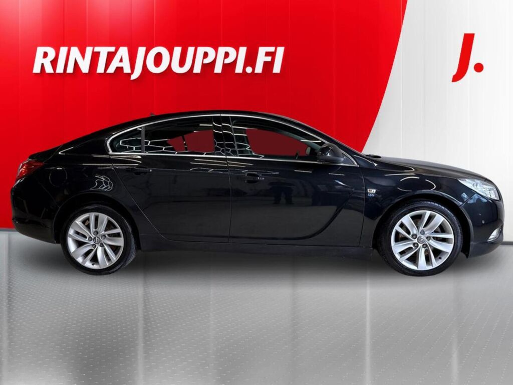Opel Insignia 2010 Musta