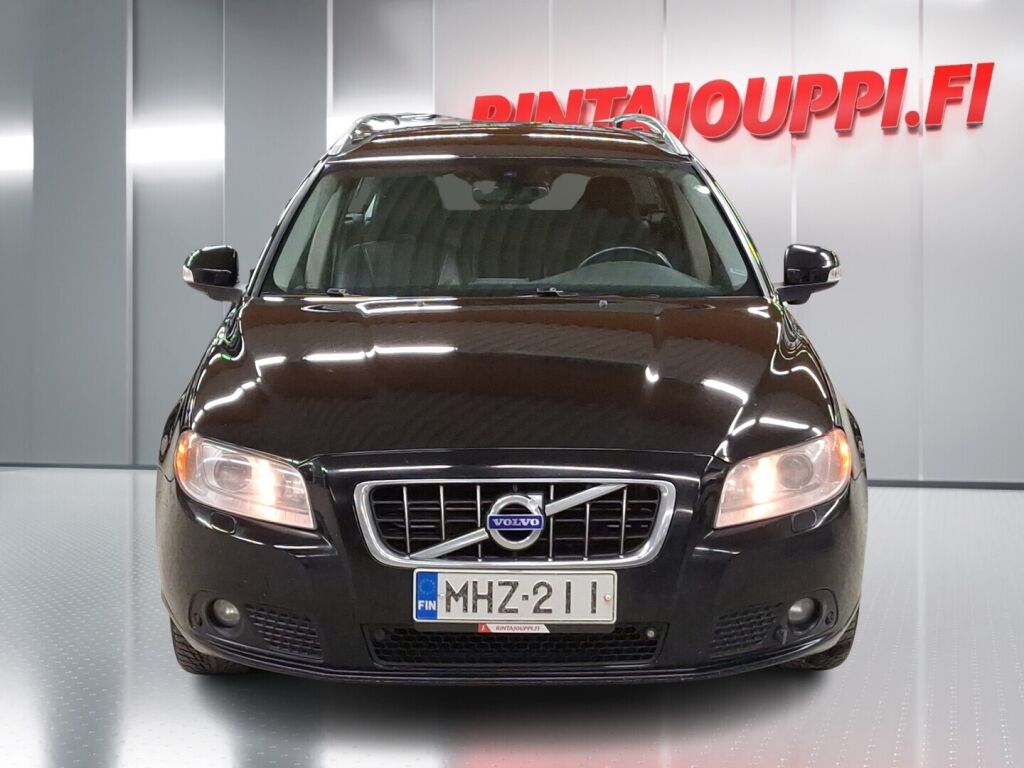 Volvo V70 2010 Musta