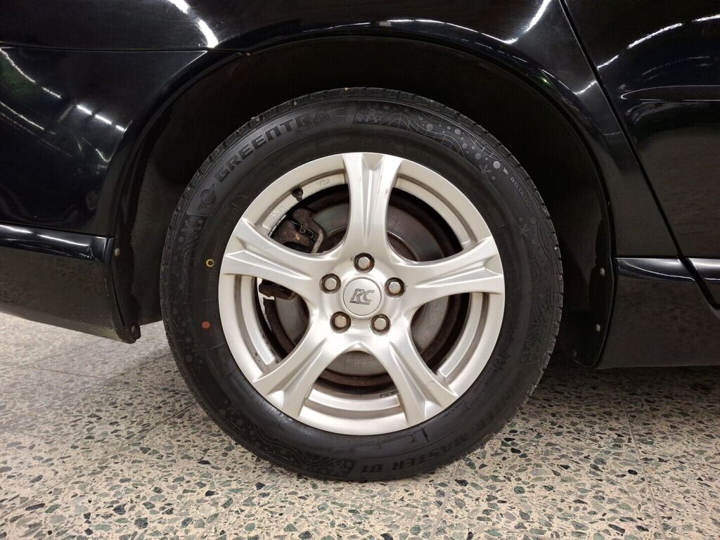 Volvo V70 2010 Musta