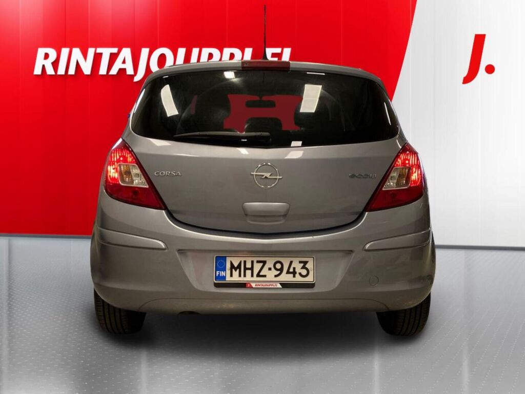 Opel Corsa 2011 Hopea