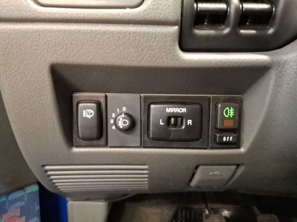 Suzuki Swift 2000 Sininen