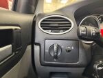 Ford Focus 2010 Punainen