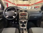 Ford Focus 2010 Punainen