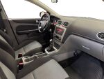 Ford Focus 2010 Punainen