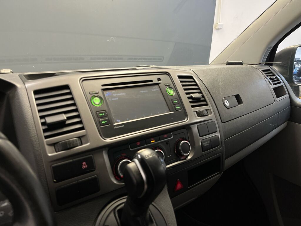 Volkswagen Transporter 2010 Musta