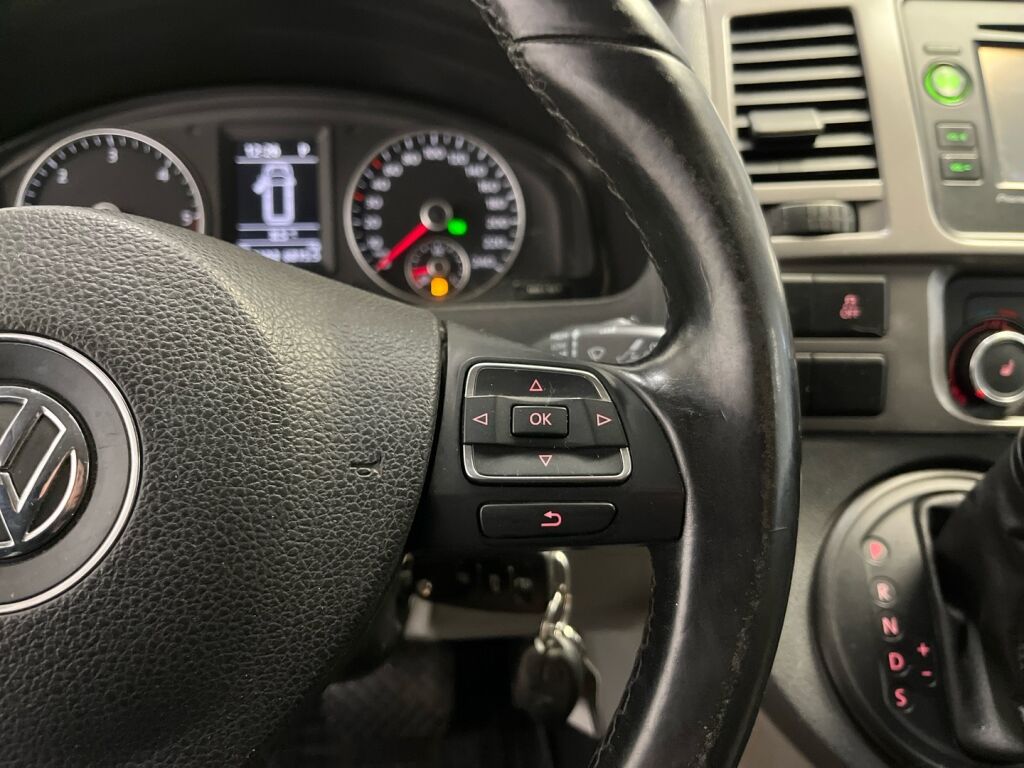 Volkswagen Transporter 2010 Musta