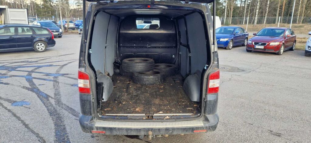 Volkswagen Transporter 2010 Musta