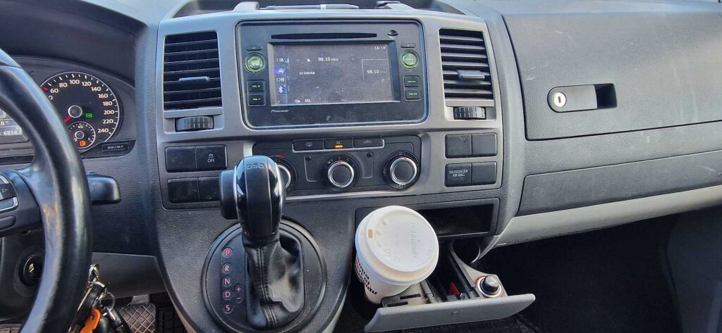 Volkswagen Transporter 2010 Musta