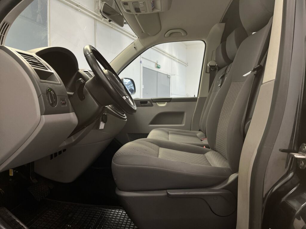 Volkswagen Transporter 2010 Musta