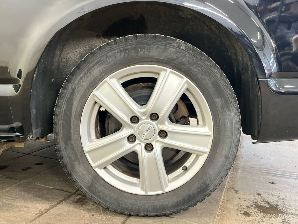Volkswagen Transporter 2010 Musta