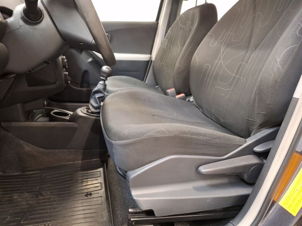 Toyota Yaris 2010 Harmaa