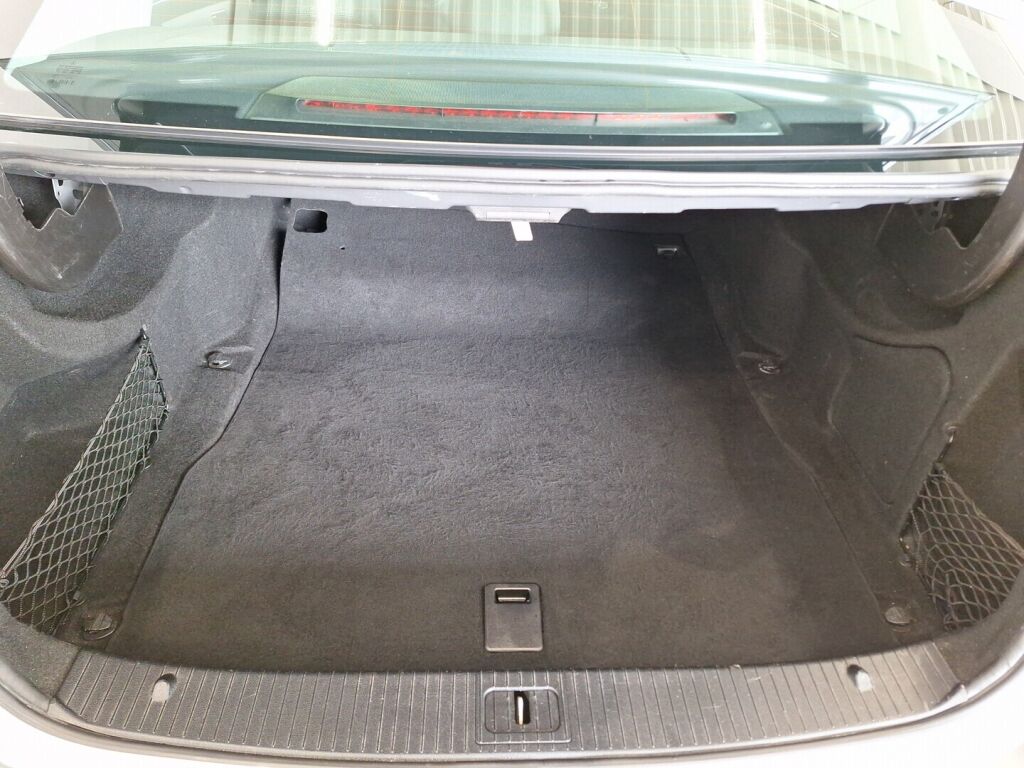Mercedes-Benz E 2009 Harmaa