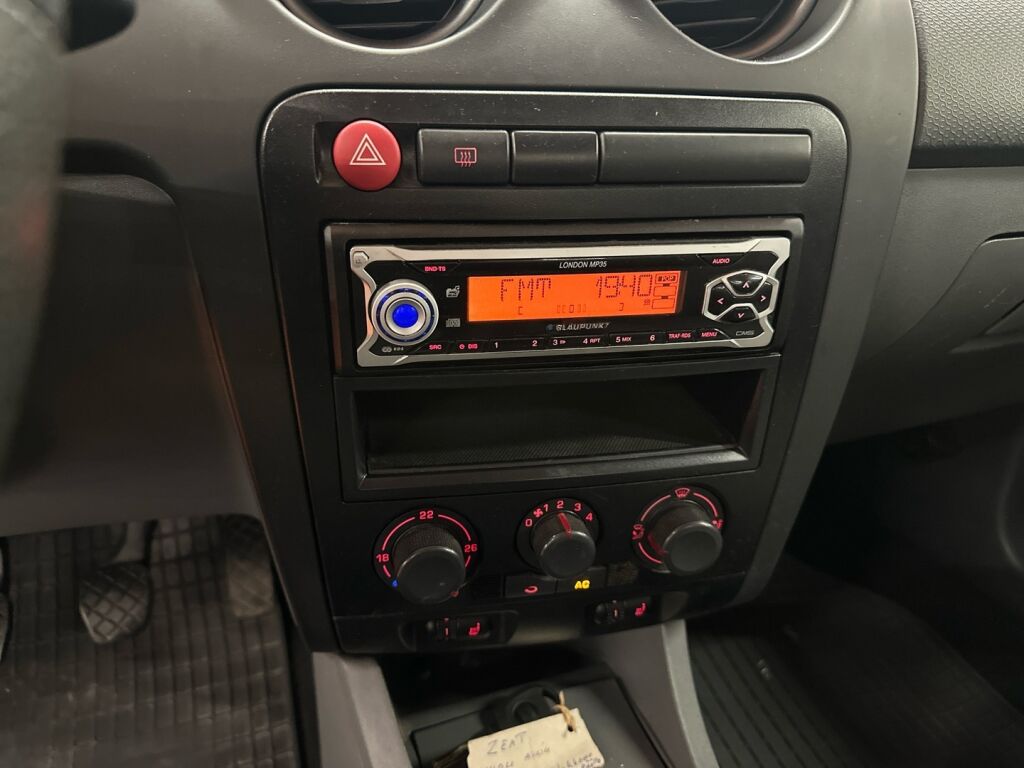 Seat Cordoba 2006 Musta