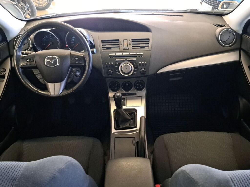 Mazda 3 2011 Musta