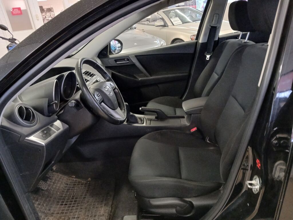 Mazda Mazda3 2011 Musta