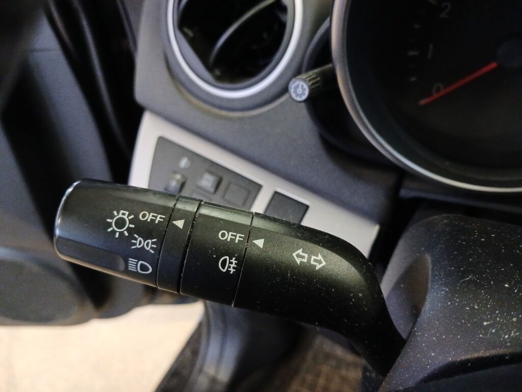 Mazda Mazda3 2011 Musta