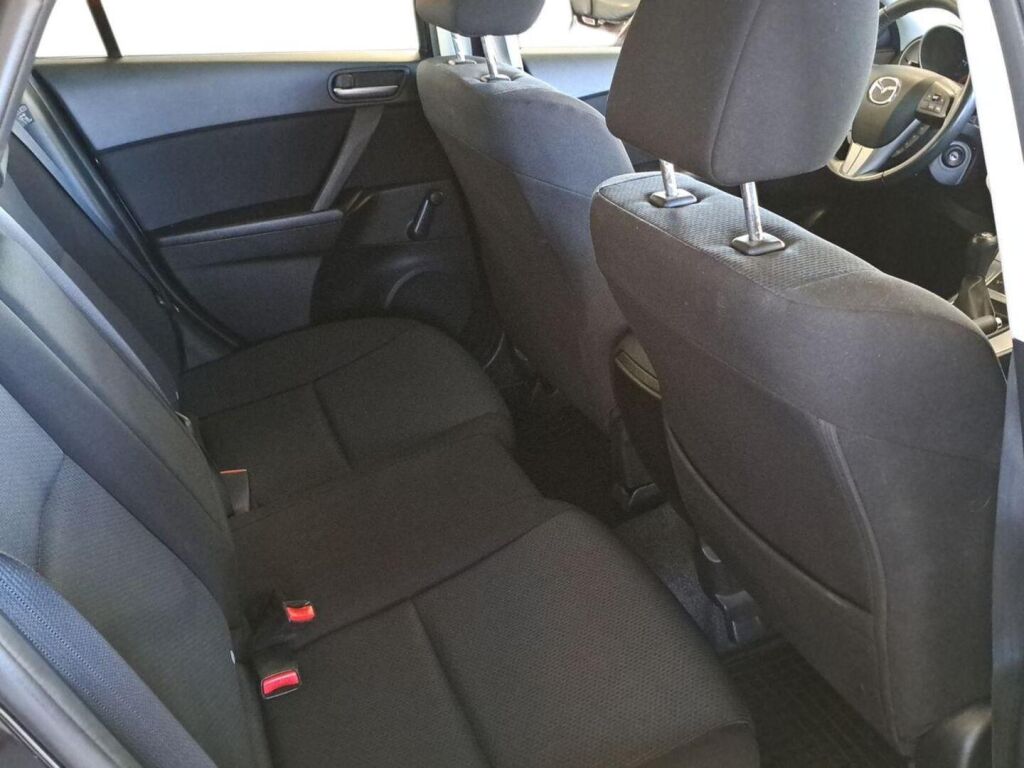 Mazda 3 2011 Musta