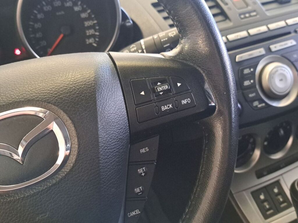 Mazda 3 2011 Musta
