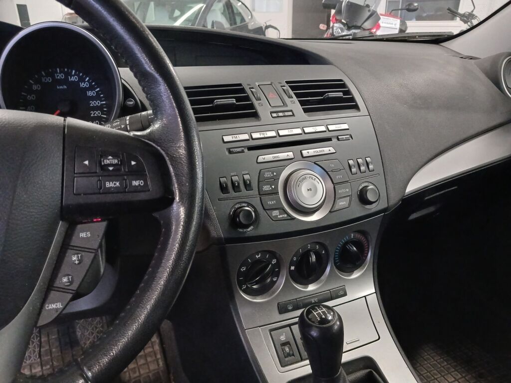 Mazda Mazda3 2011 Musta