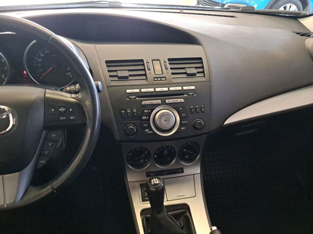 Mazda 3 2011 Musta