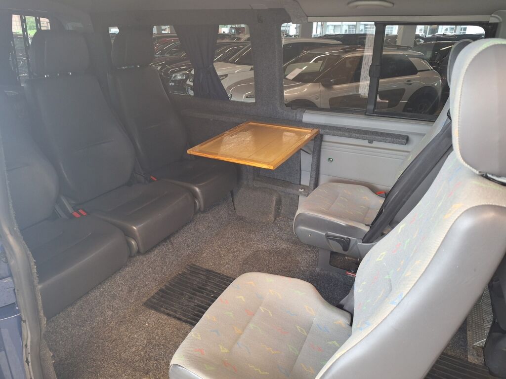 Volkswagen Caravelle 2010 Sininen