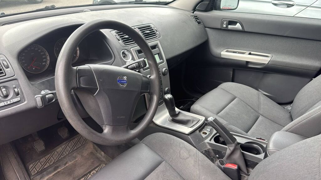 Volvo V50 2005 Musta